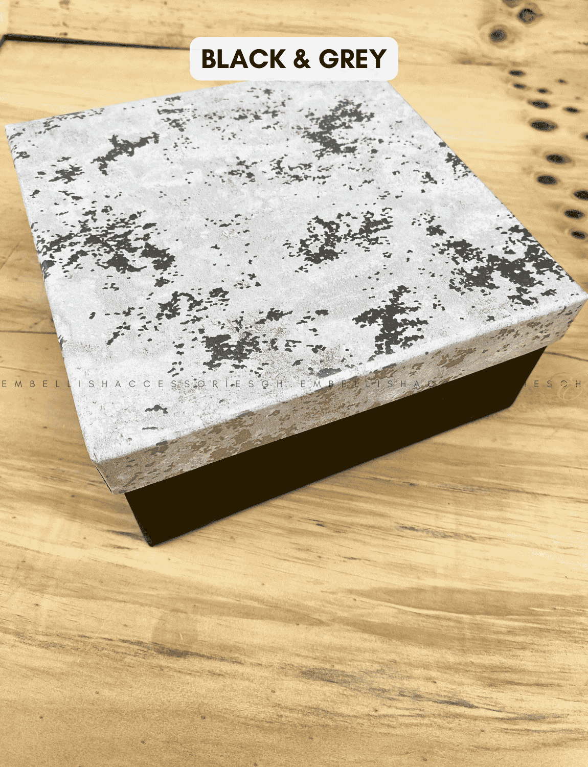 Small square hard gift box for small items