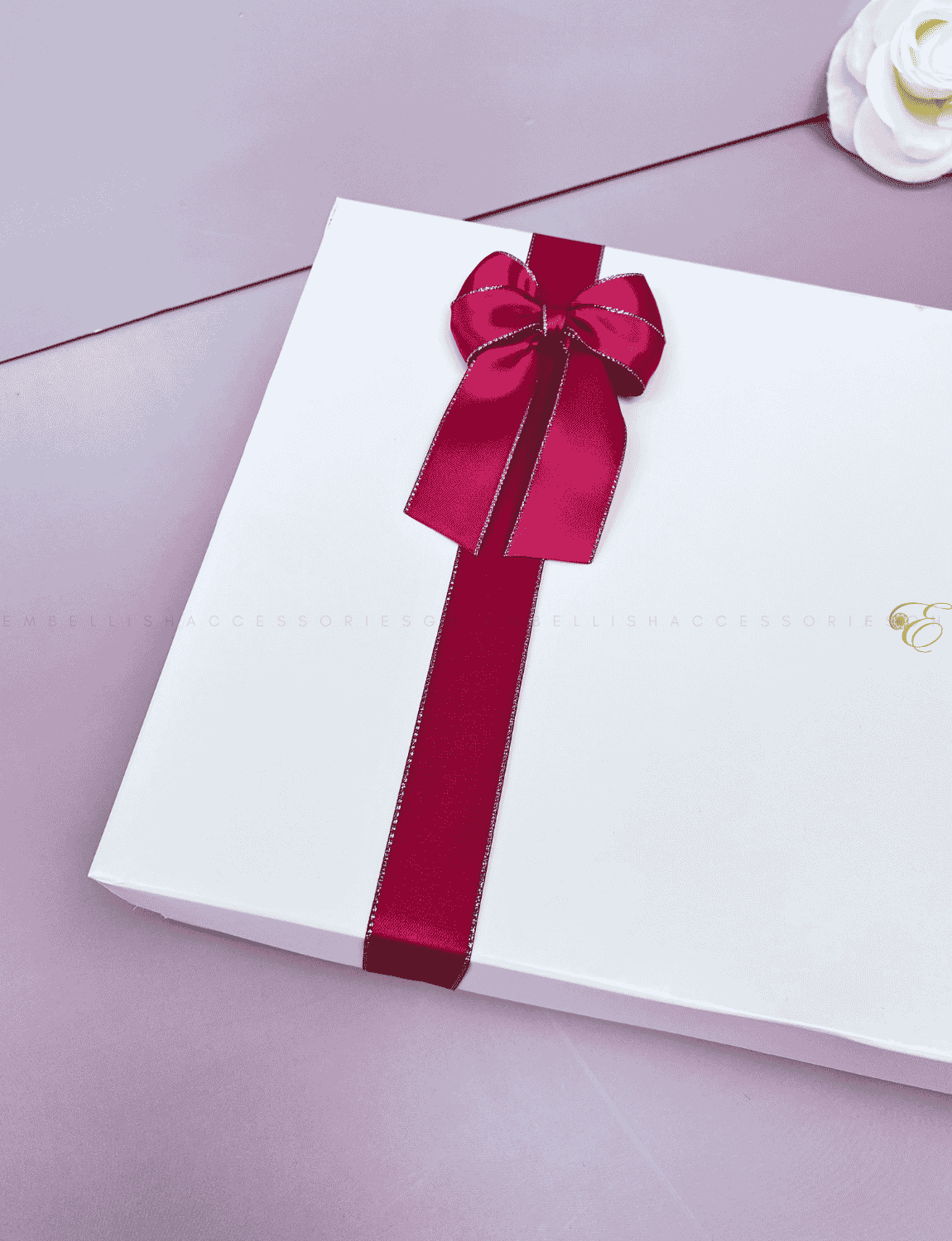 Hot pink gift box E 02