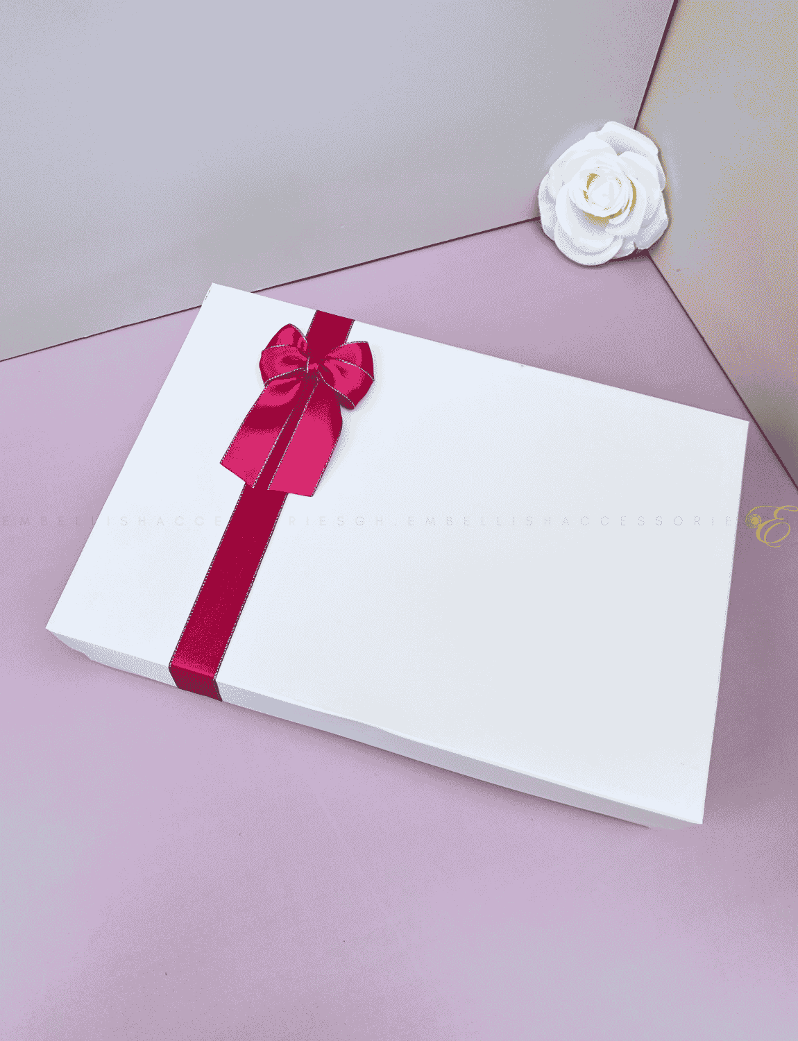Hot pink gift box E 02