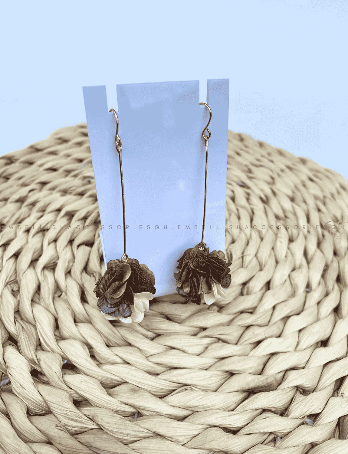 Brown flowery earrings