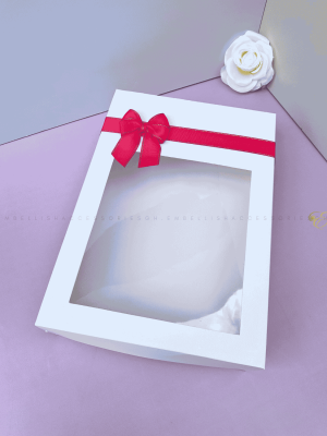 Gift box E with pink ribbon for small to medium gifts