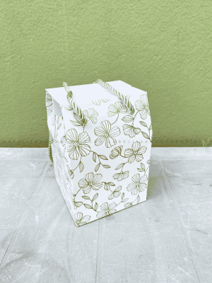 Gold flowery mug box for small souvenirs