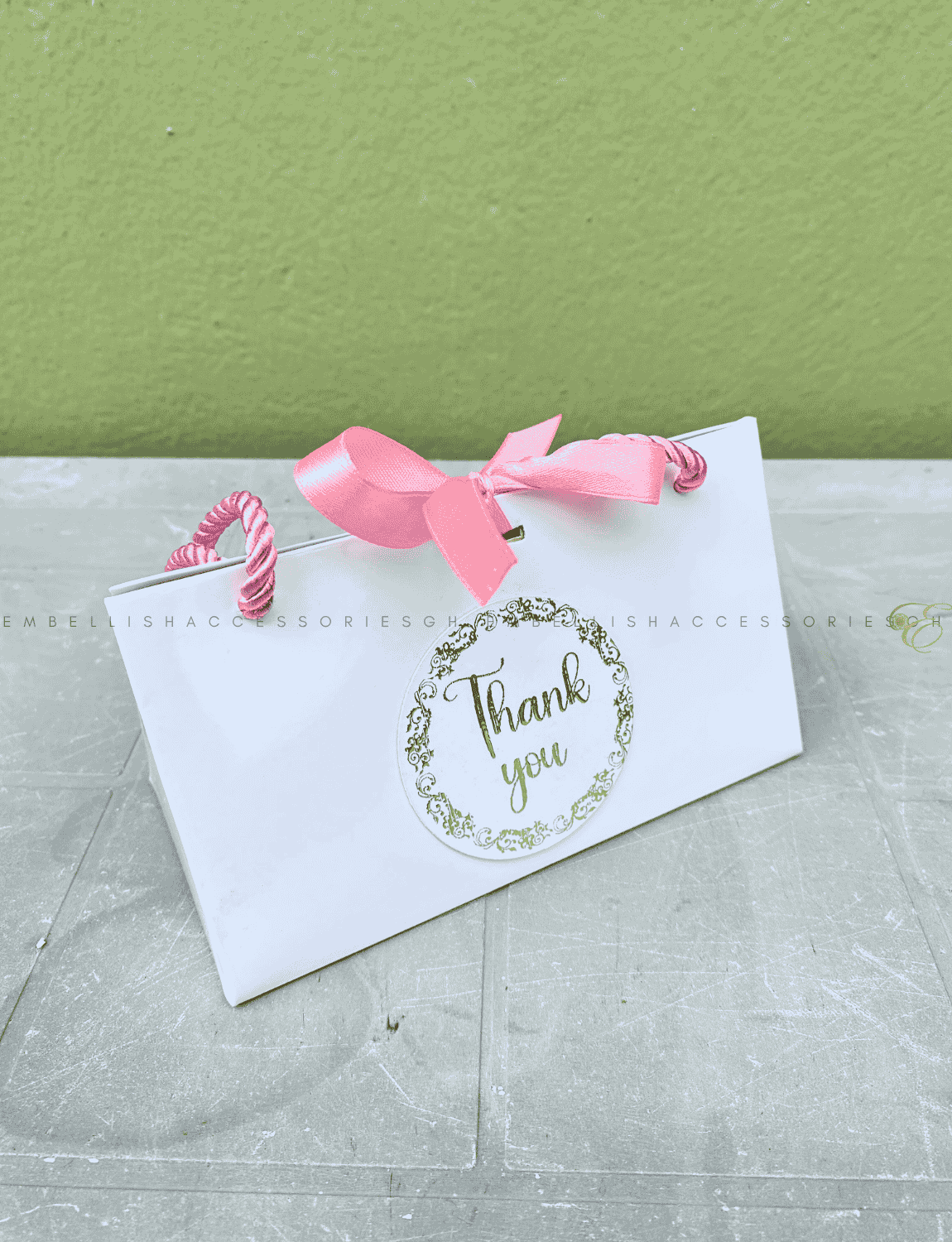 White face towel box for souvenir packaging