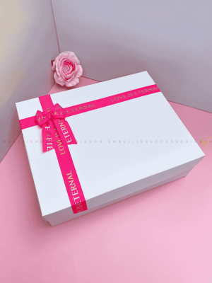 Valentine Box F with ribbon