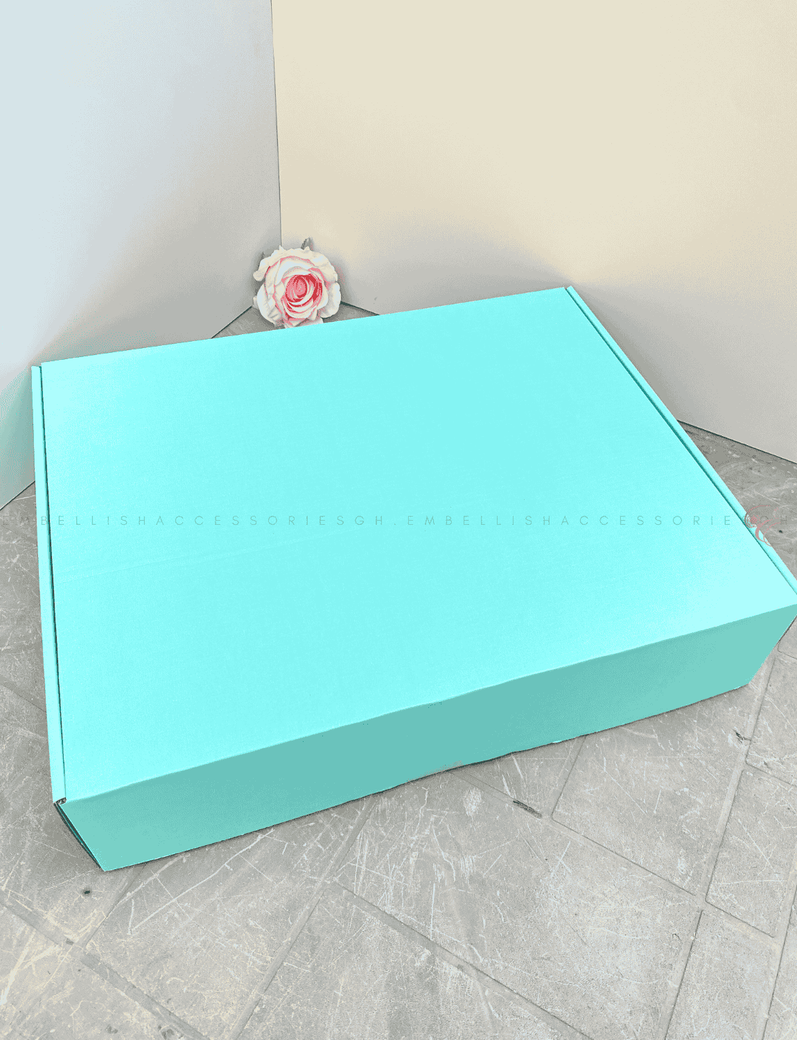 Turquoise Corrugated Box for medium to large gifts