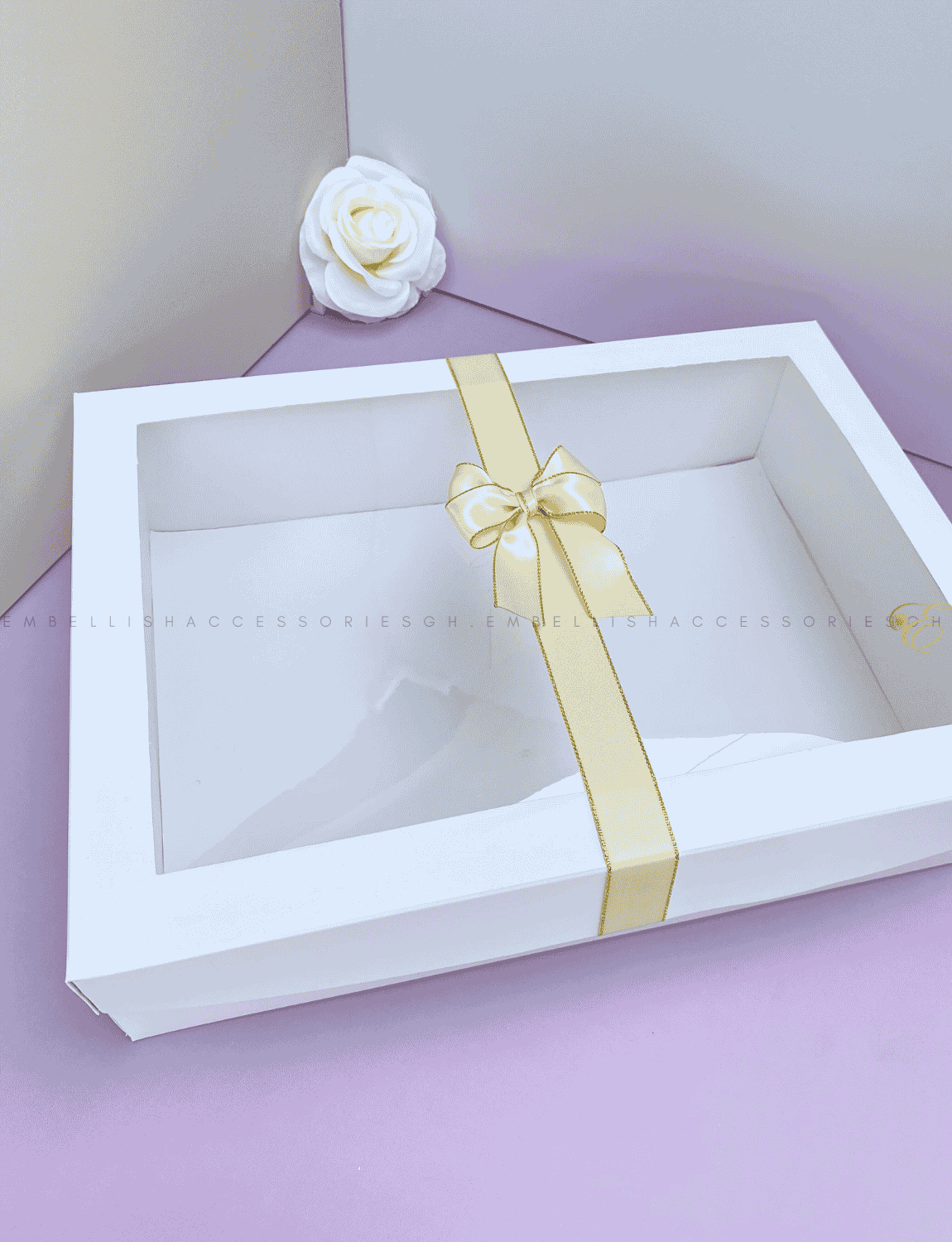 Snack box for mini breakfast or lunch packages