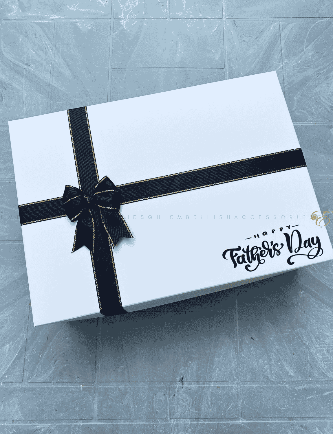 Father's Day Box G for medium to large gift items