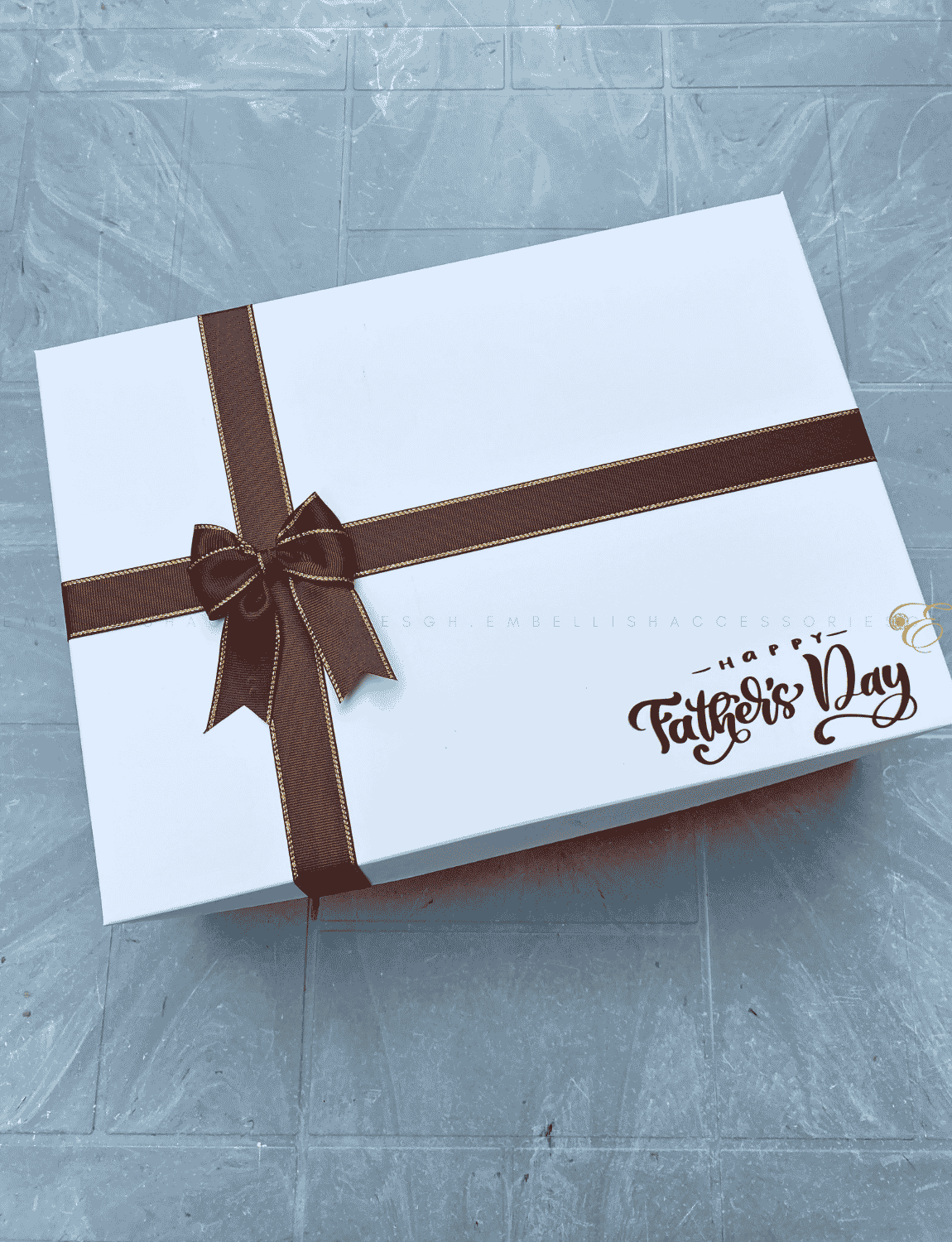 Father's Day Box G for medium to large gift items
