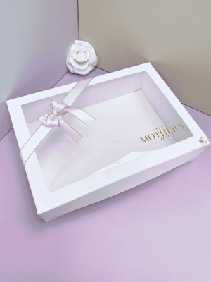 Pink mothers day snack box for gifts