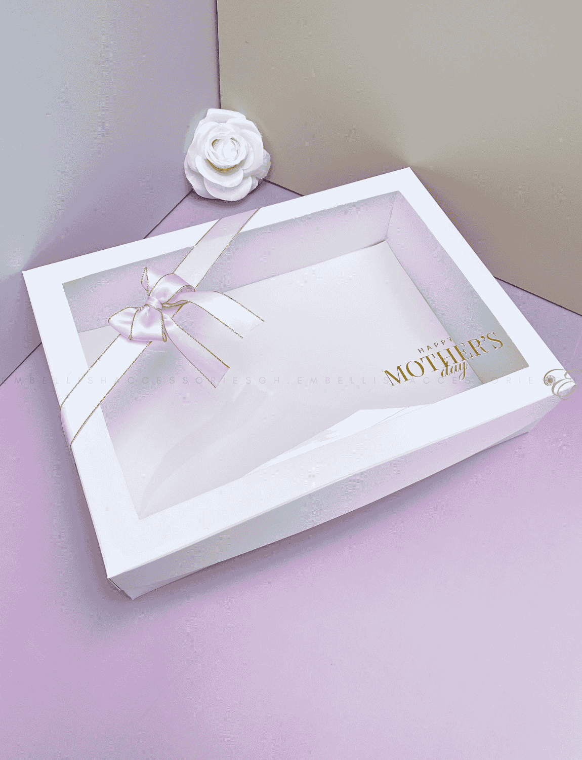 Pink mothers day snack box for gifts