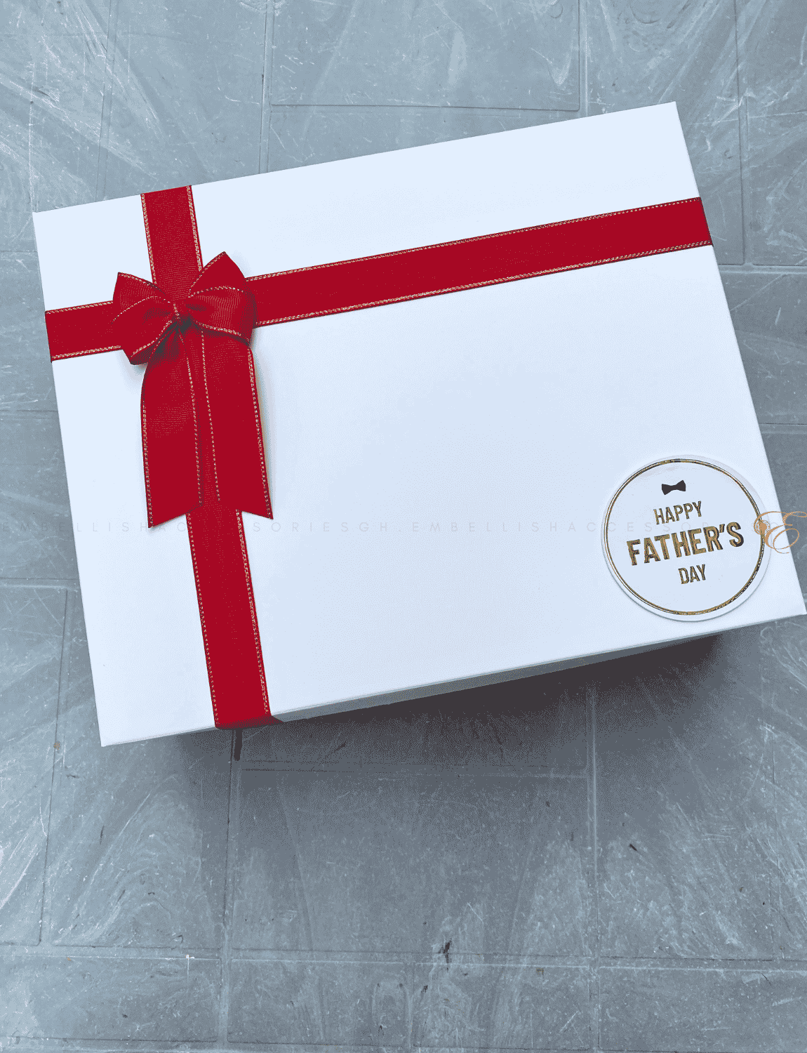 Father's Day Box F for small to medium gift items