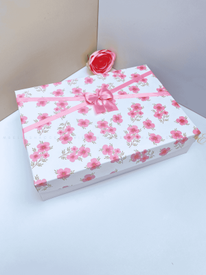 Flowery pink box with sturdy base