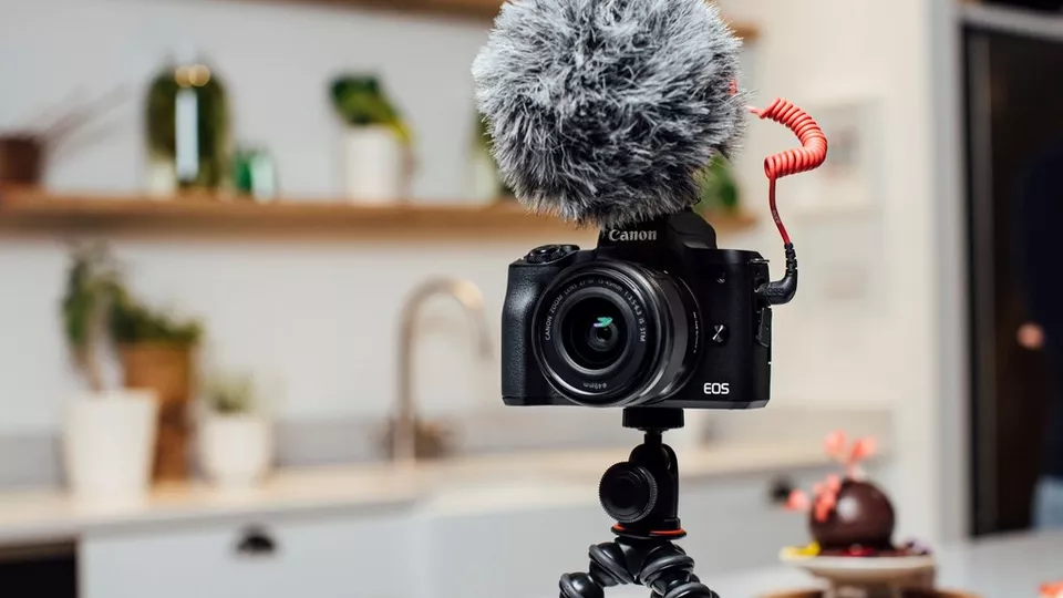 5 Amazing Entry-Level Digital Cameras for Vlogging