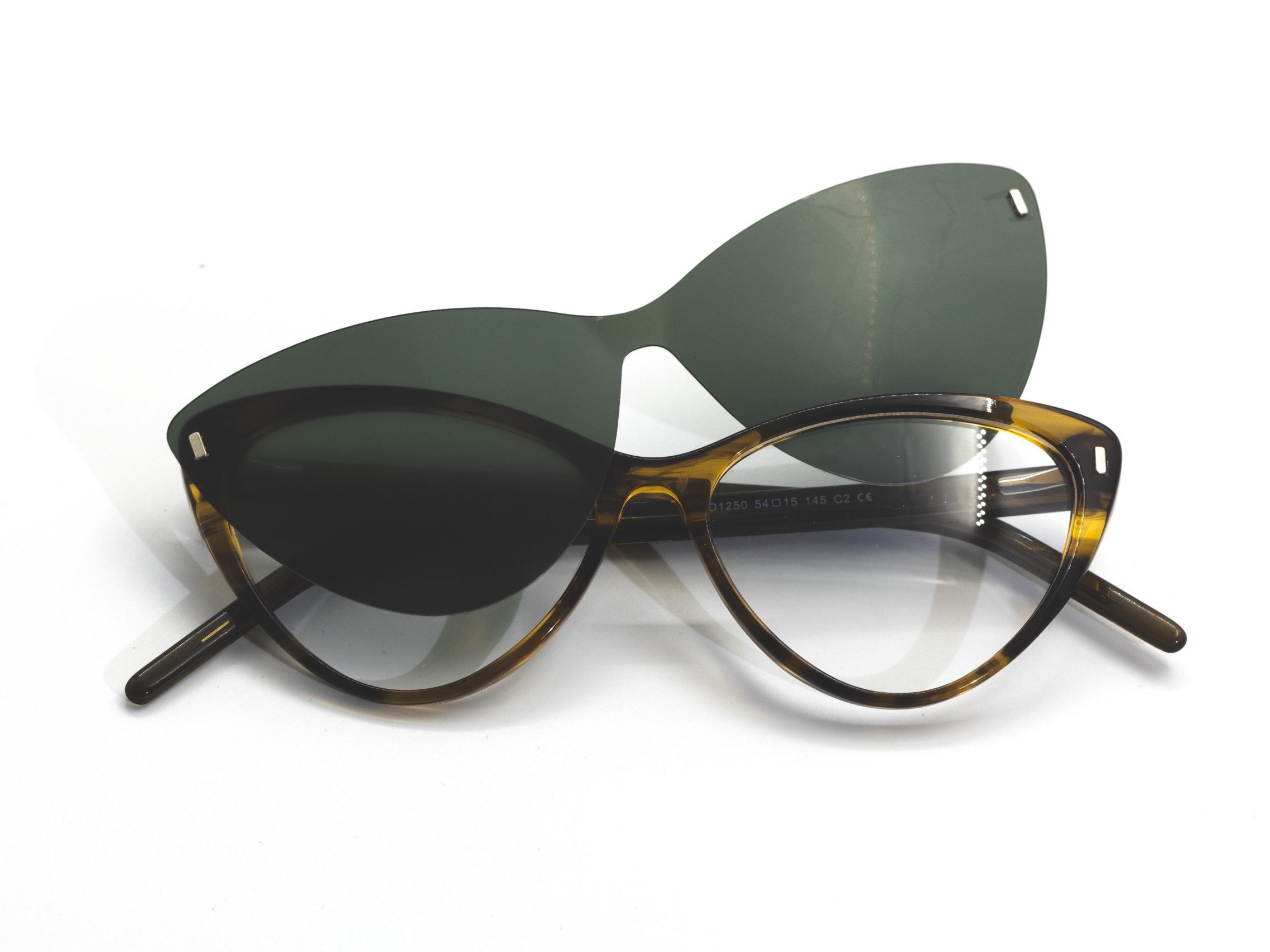 Clip On 11 - Image 4