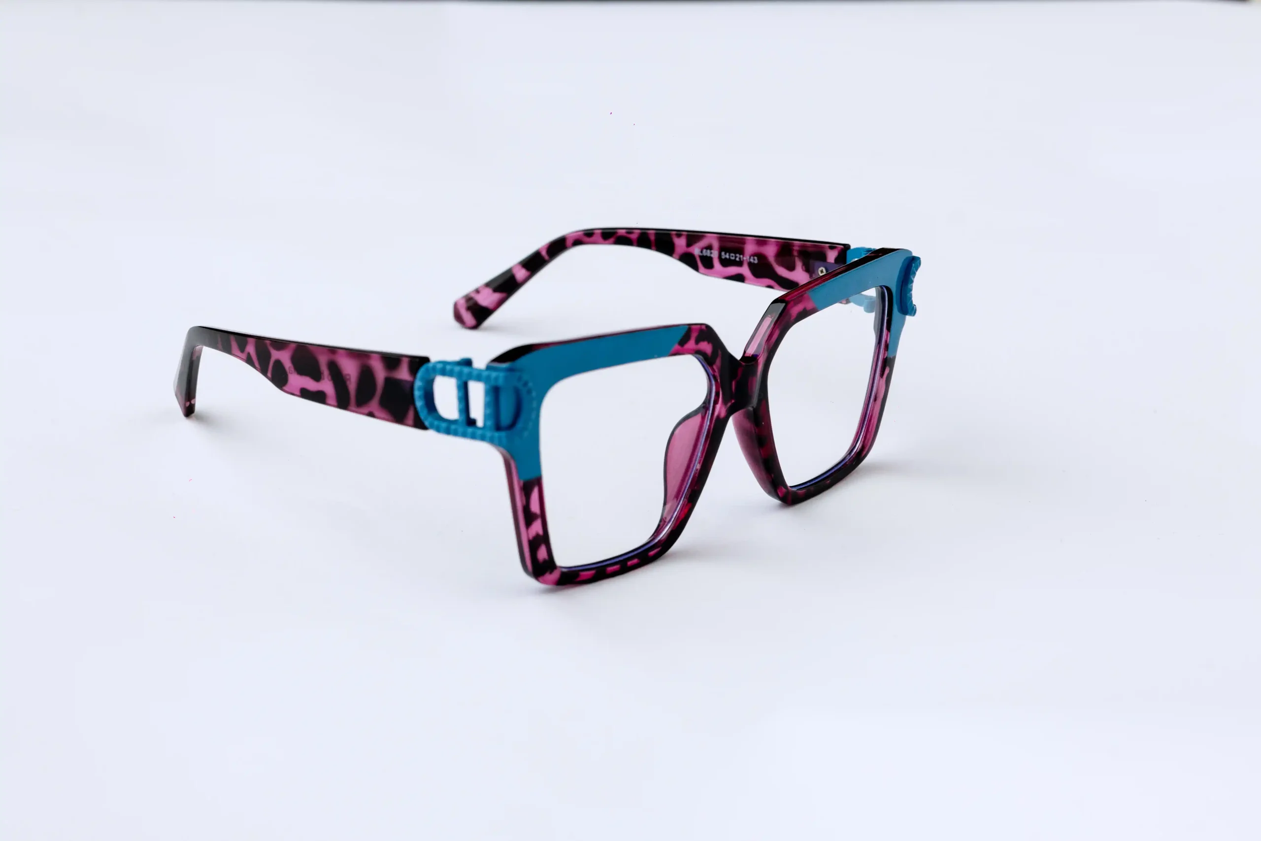Premium Frames - Women 18 - Image 2