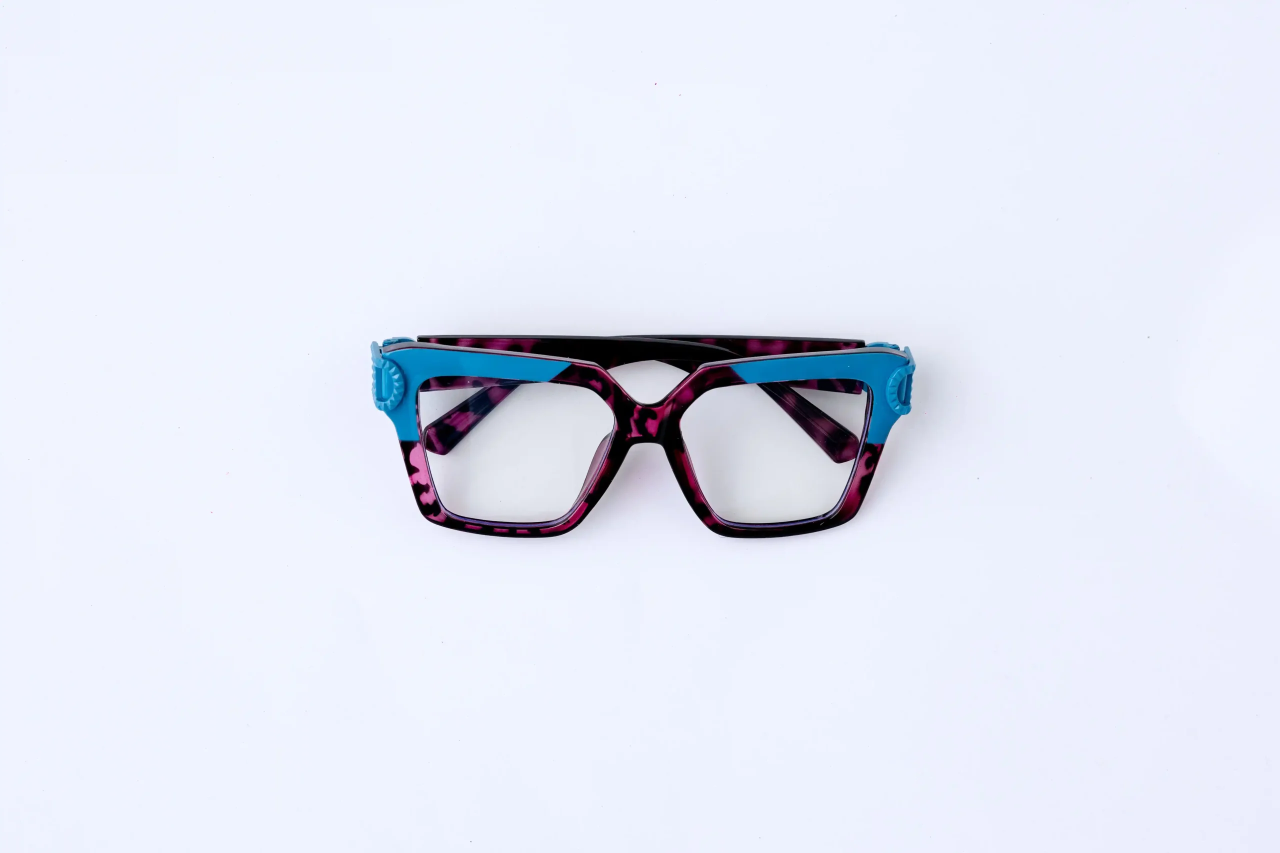 Premium Frames - Women 18 - Image 4